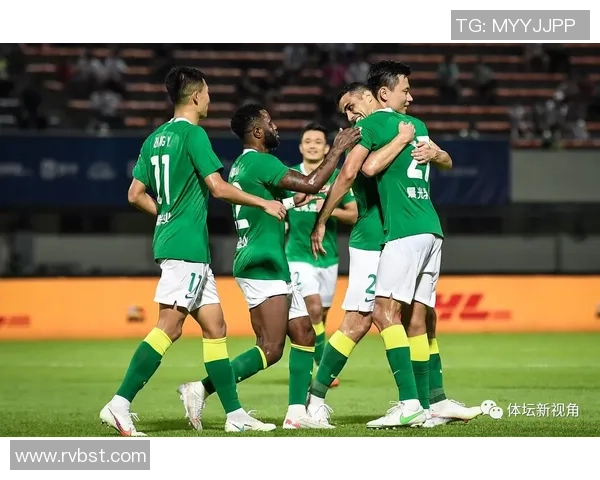 南京篮球队在选拔赛中以65分稳居积分榜首位展现强劲实力