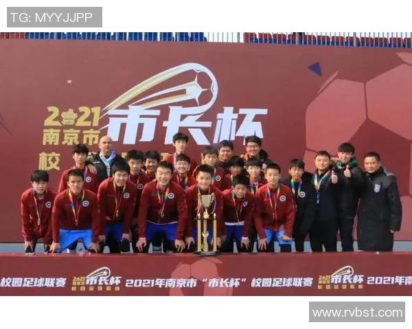 南京足球队灵活性引发热议球迷对战术调整的看法与期待